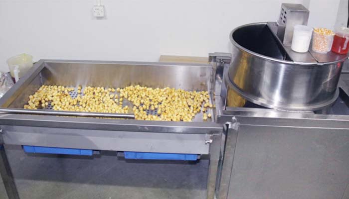 Industrial Gas Popcorn Machine Delivered To Nigeria 2 Cereal popcorn machine